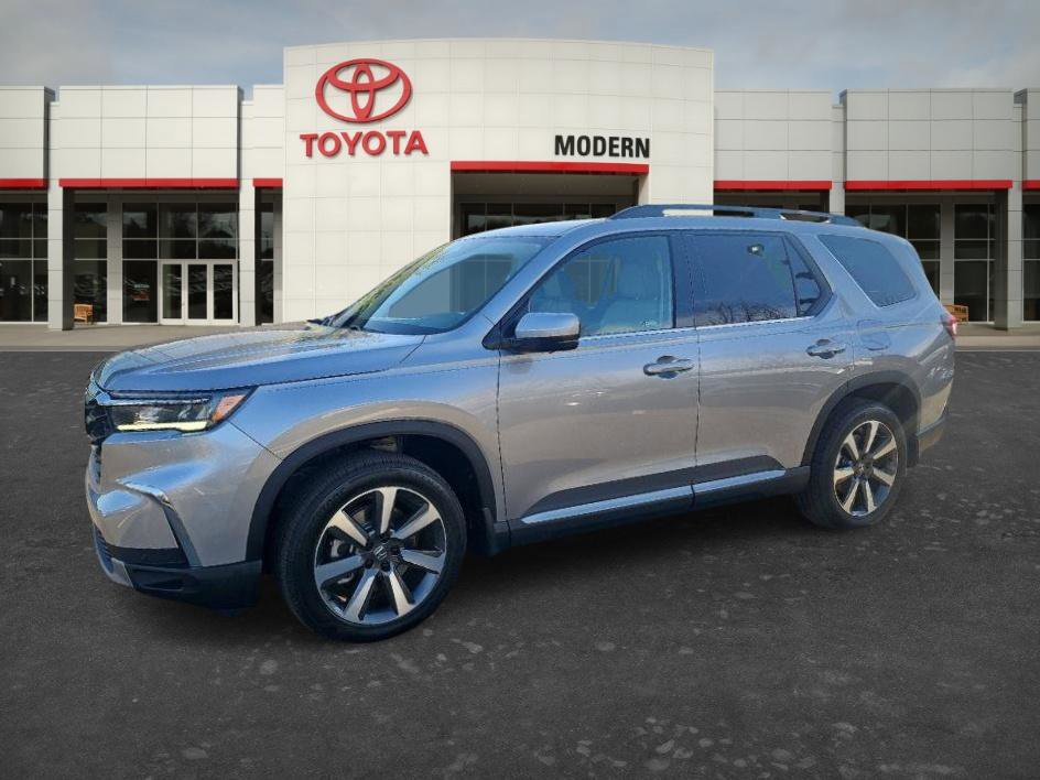 Used 2025 Honda Pilot Elite