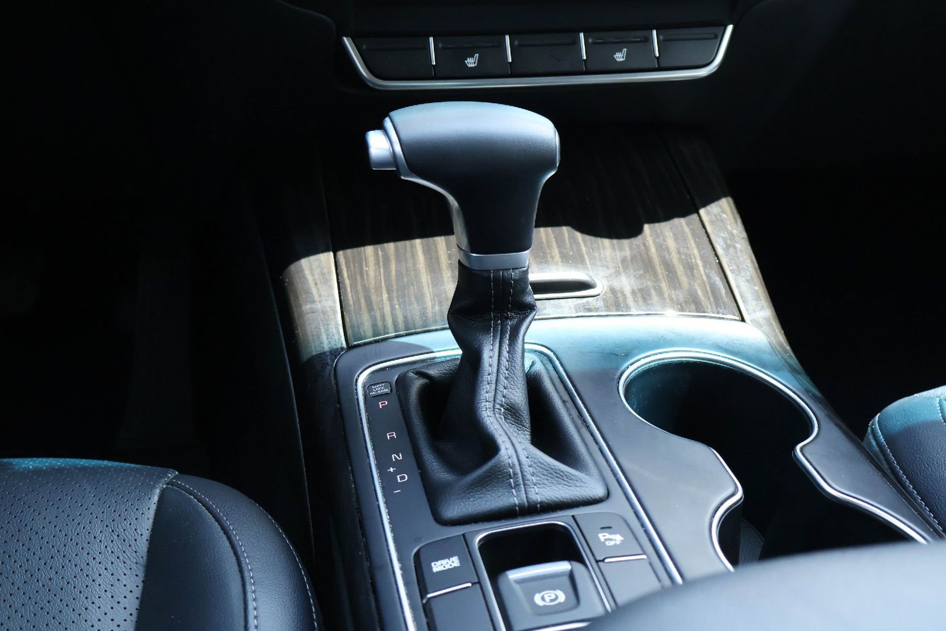 Used 2020 Kia Sorento EX image 17