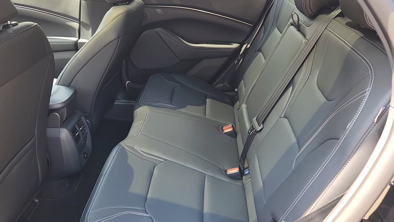 New 2025 Ford F350 Lariat w/ FX4 Off-Road Package image 23