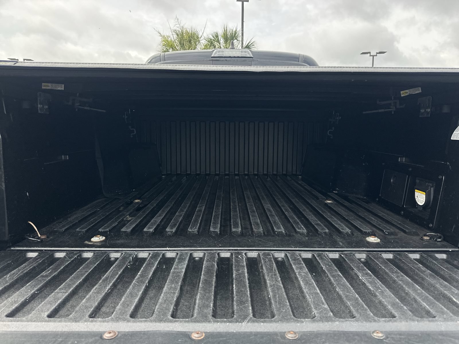 Used 2021 Toyota Tacoma TRD Sport AWD/4WD image 31