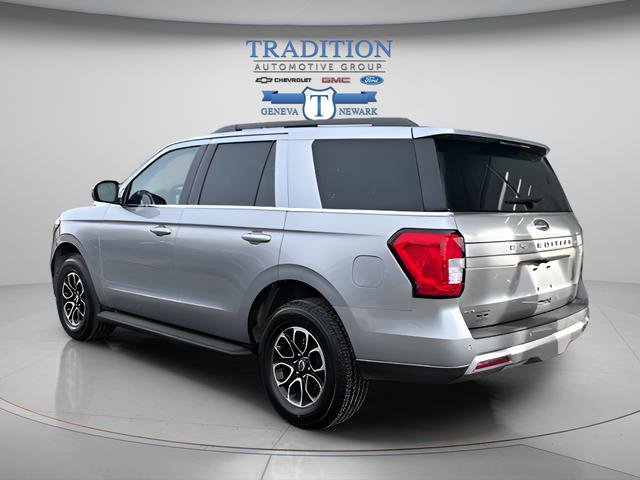 Used 2024 Ford Expedition XLT image 2