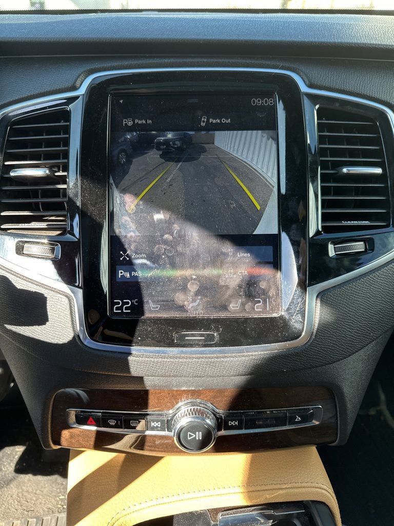 Used 2016 Volvo XC90 T6 Momentum image 10