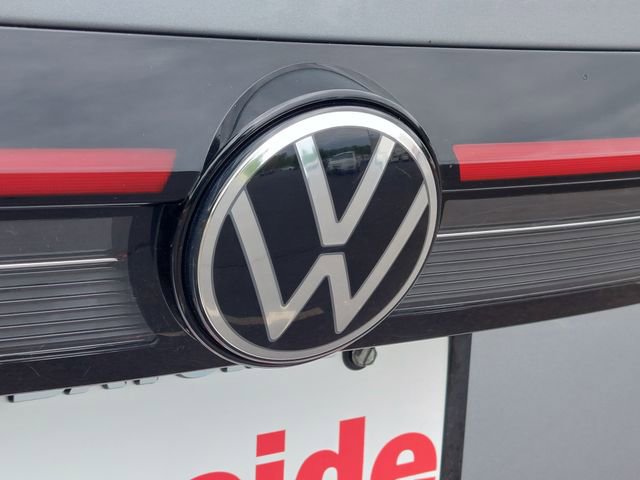 Used 2025 Volkswagen Taos SEL w/ Black Wheel Plus Package AWD/4WD image 38