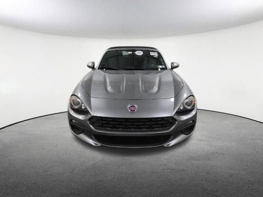 Used 2017 FIAT 124 Spider Classica image 2