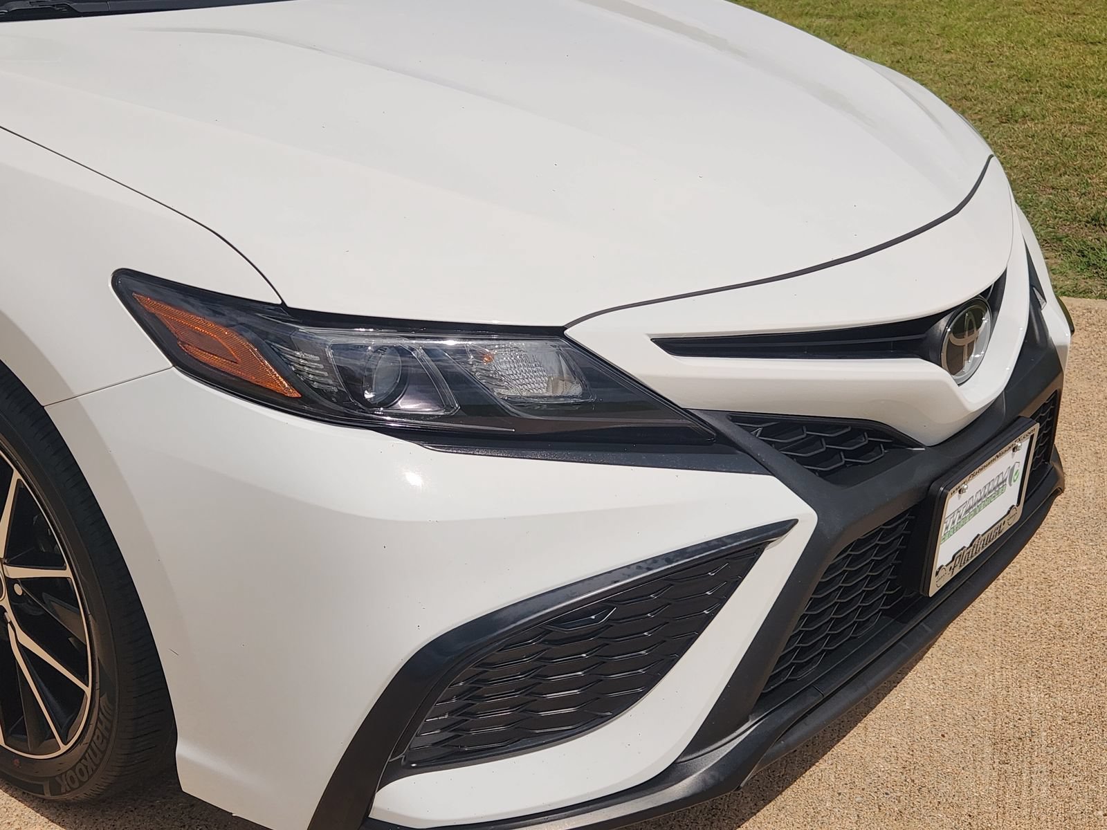 Used 2023 Toyota Camry SE w/ Convenience Package FWD image 12