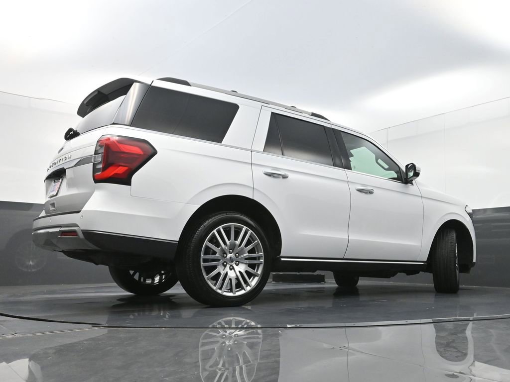 Used 2024 Ford Expedition Limited AWD/4WD image 34
