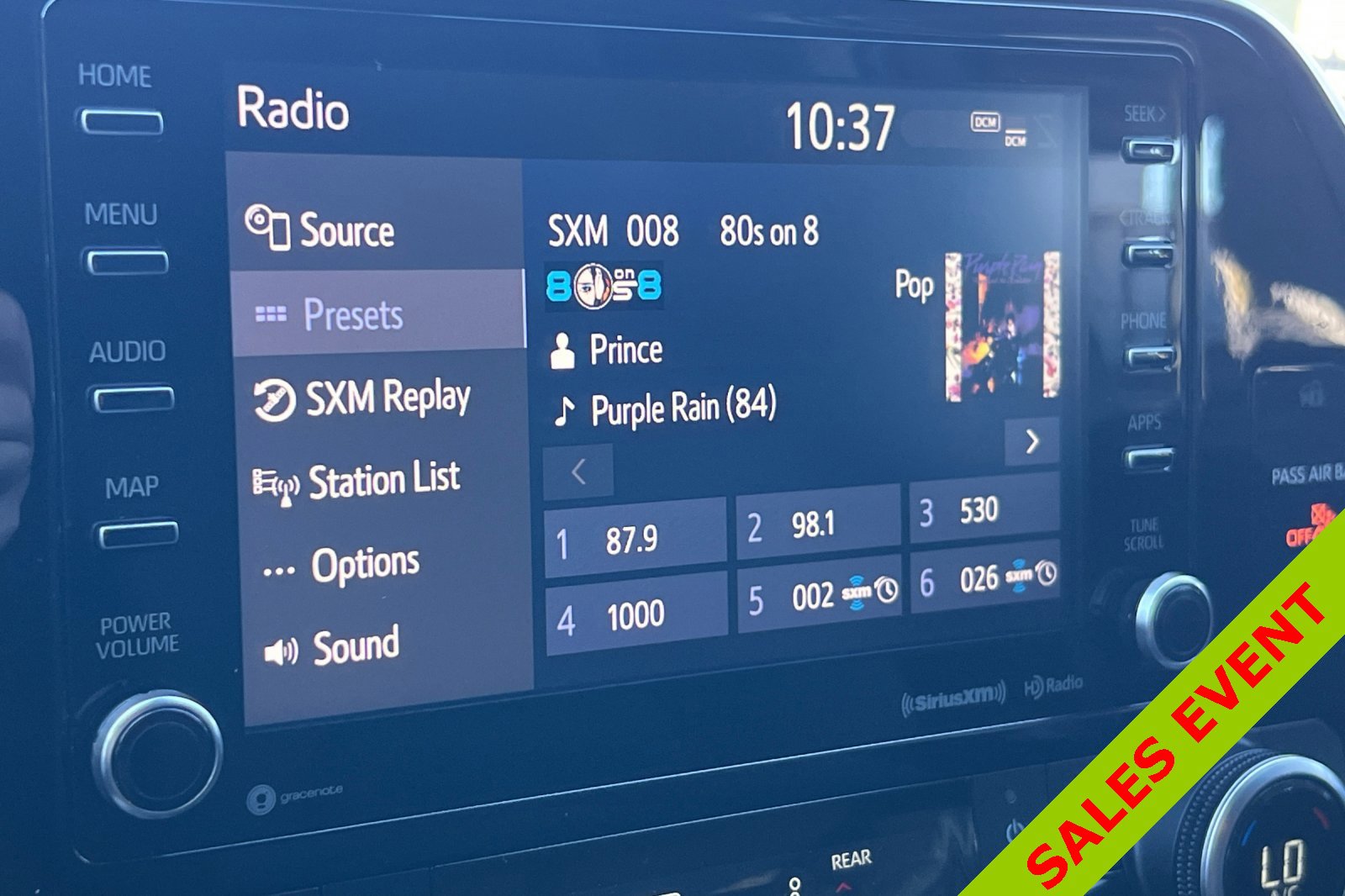 Used 2021 Toyota Highlander LE image 19