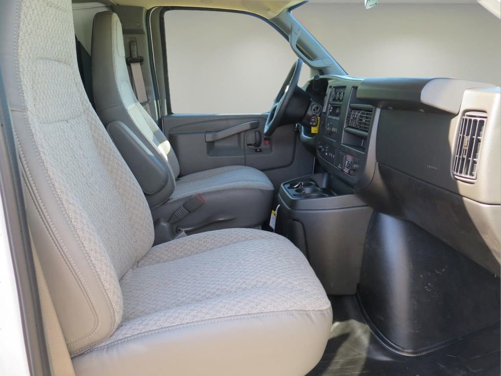 New 2026 Chevrolet Express 2500 w/ Driver Convenience Package RWD image 21