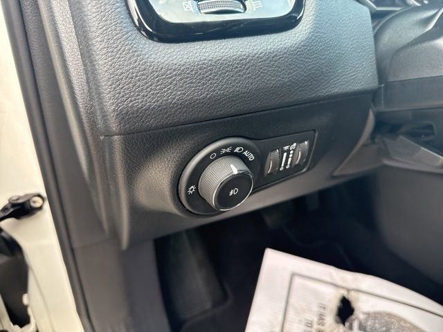 Used 2020 Jeep Compass Limited image 25