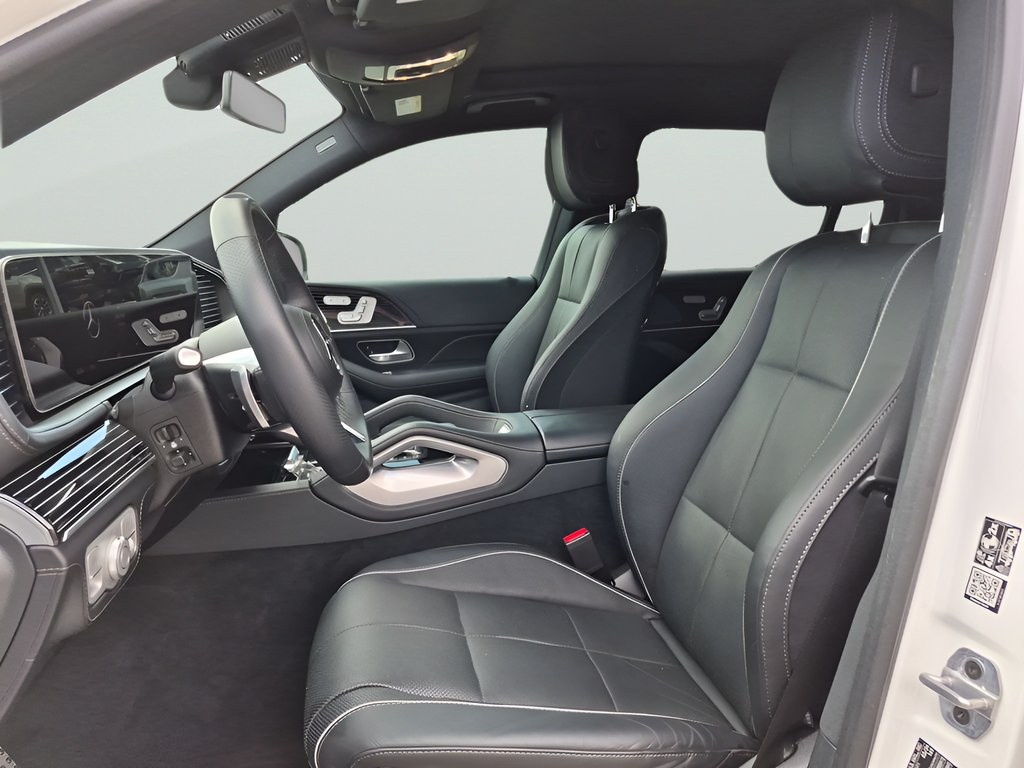 Used 2024 Mercedes-Benz GLS 580 4MATIC image 21