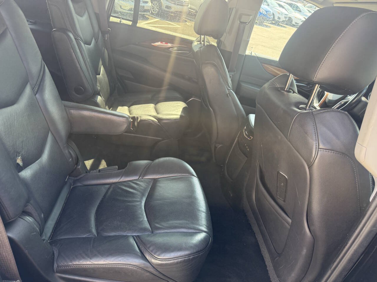 Used 2017 Cadillac Escalade Luxury AWD/4WD image 22