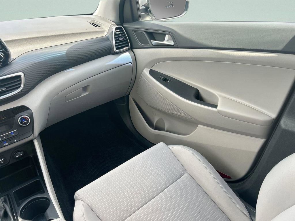 Used 2019 Hyundai Santa Fe SE FWD image 21
