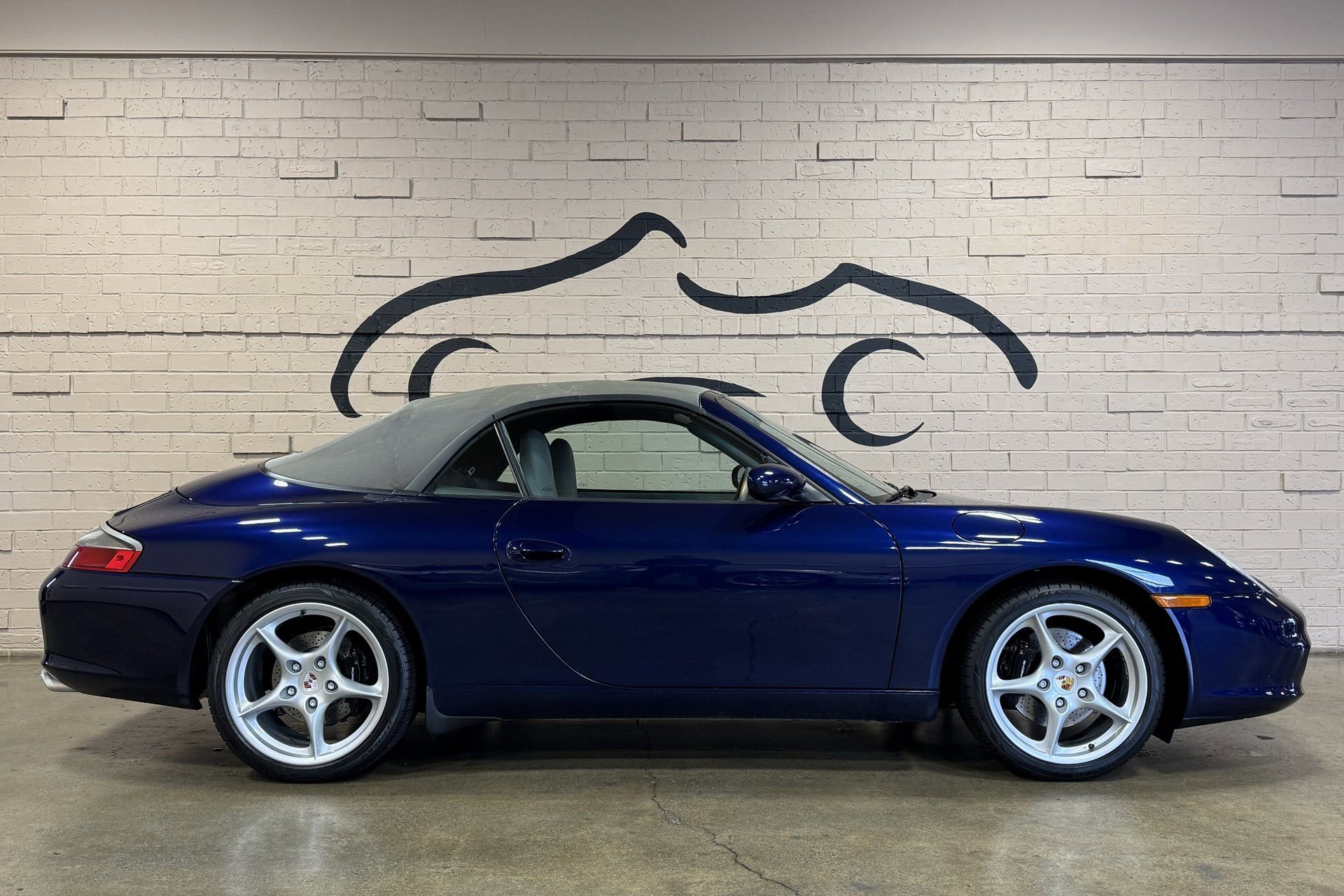 Used 2002 Porsche 911 Carrera image 4