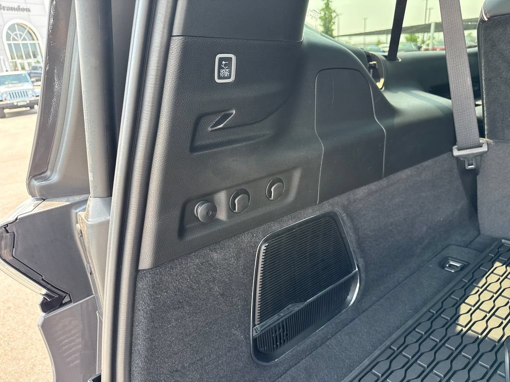 New 2026 Jeep Grand Wagoneer L Summit AWD/4WD image 33