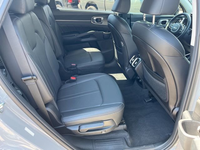 Used 2023 Kia Sorento SX AWD/4WD image 17