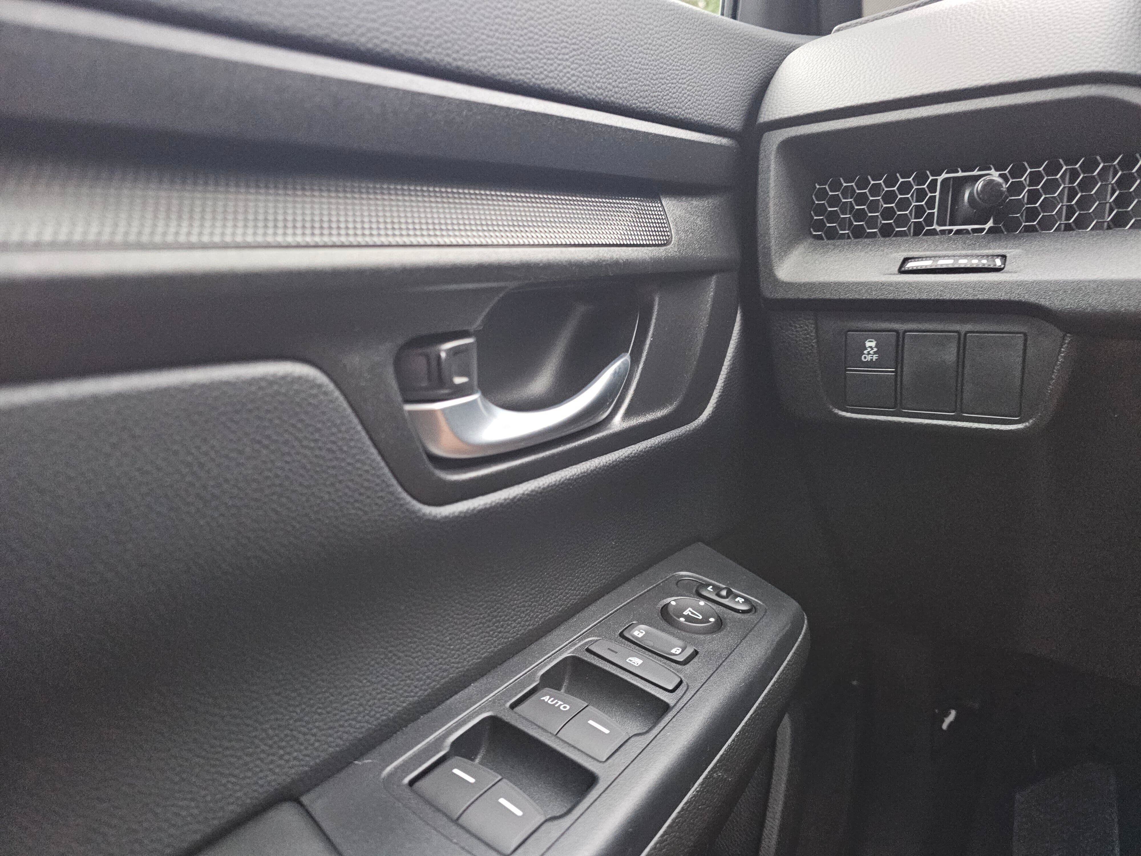 Certified 2025 Honda CR-V LX image 32