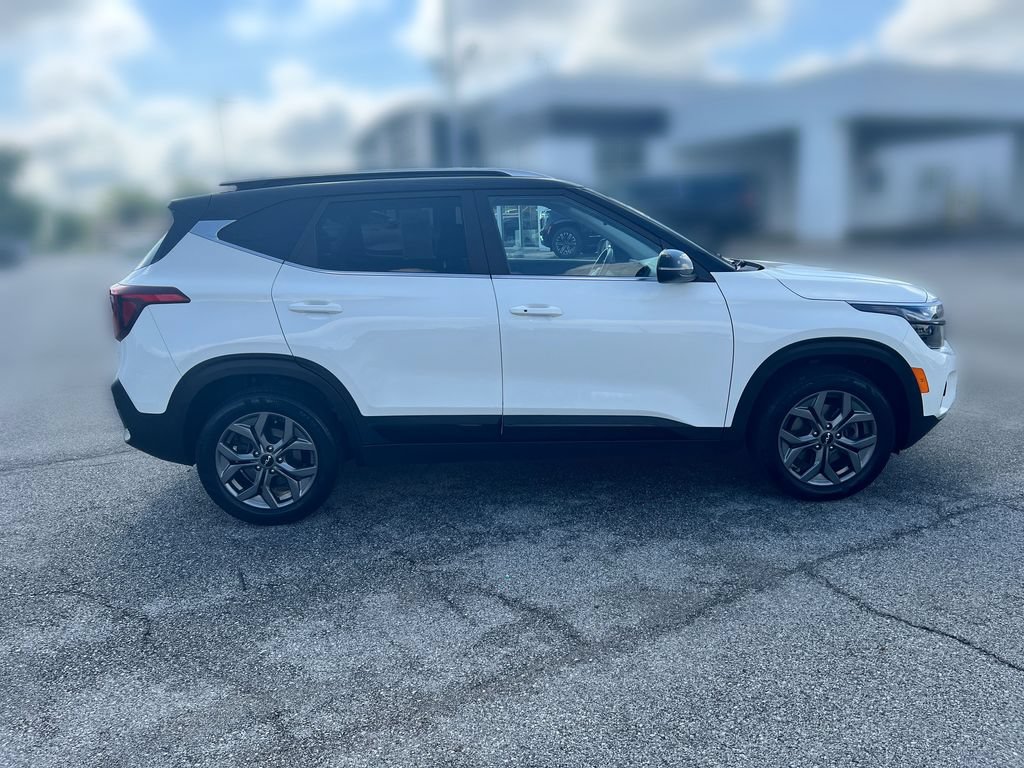 Used 2024 Kia Seltos S AWD/4WD image 9