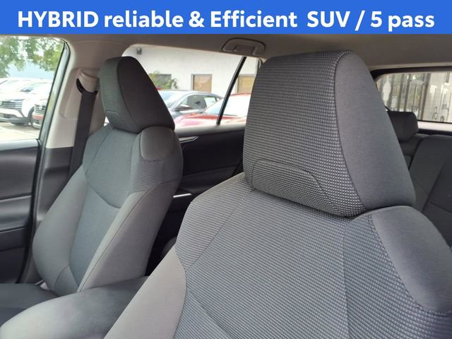 Used 2023 Toyota RAV4 LE FWD image 5