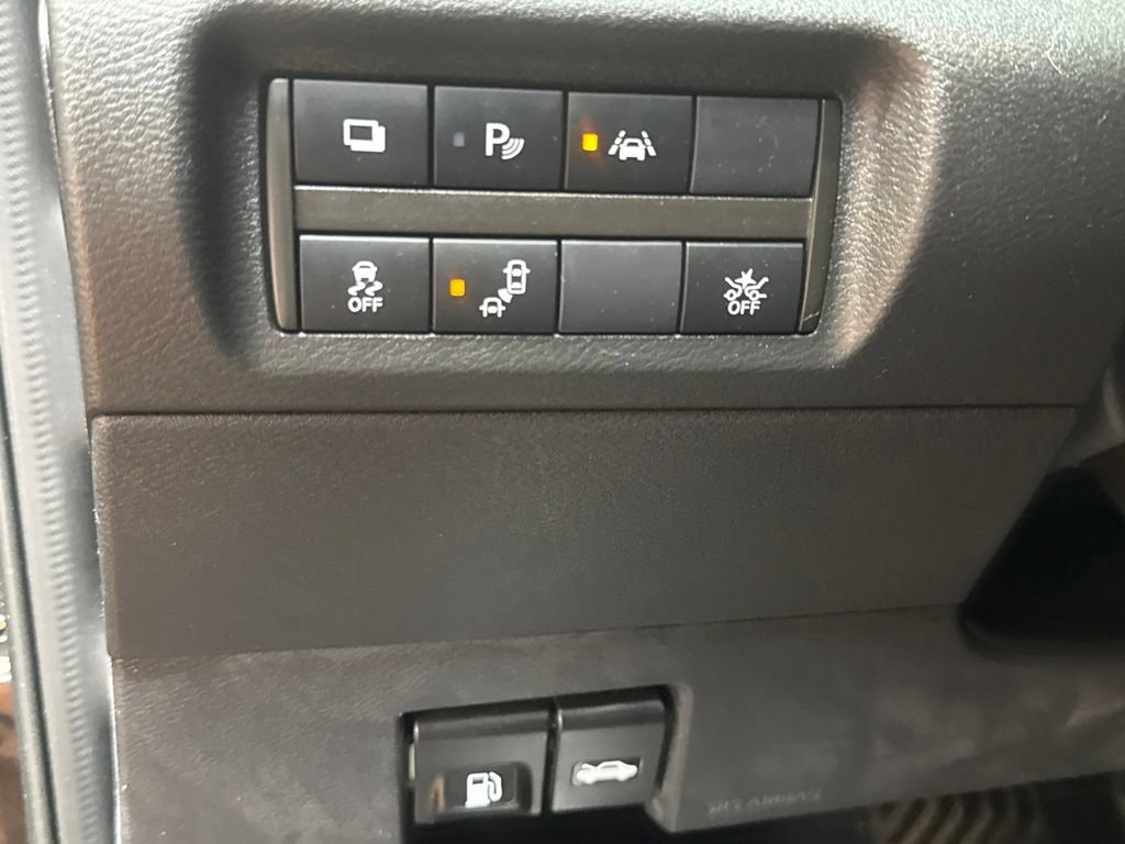 Used 2021 Nissan Kicks S FWD image 23