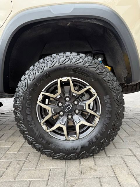 Used 2024 Chevrolet Colorado ZR2 w/ ZR2 Convenience Package III image 57