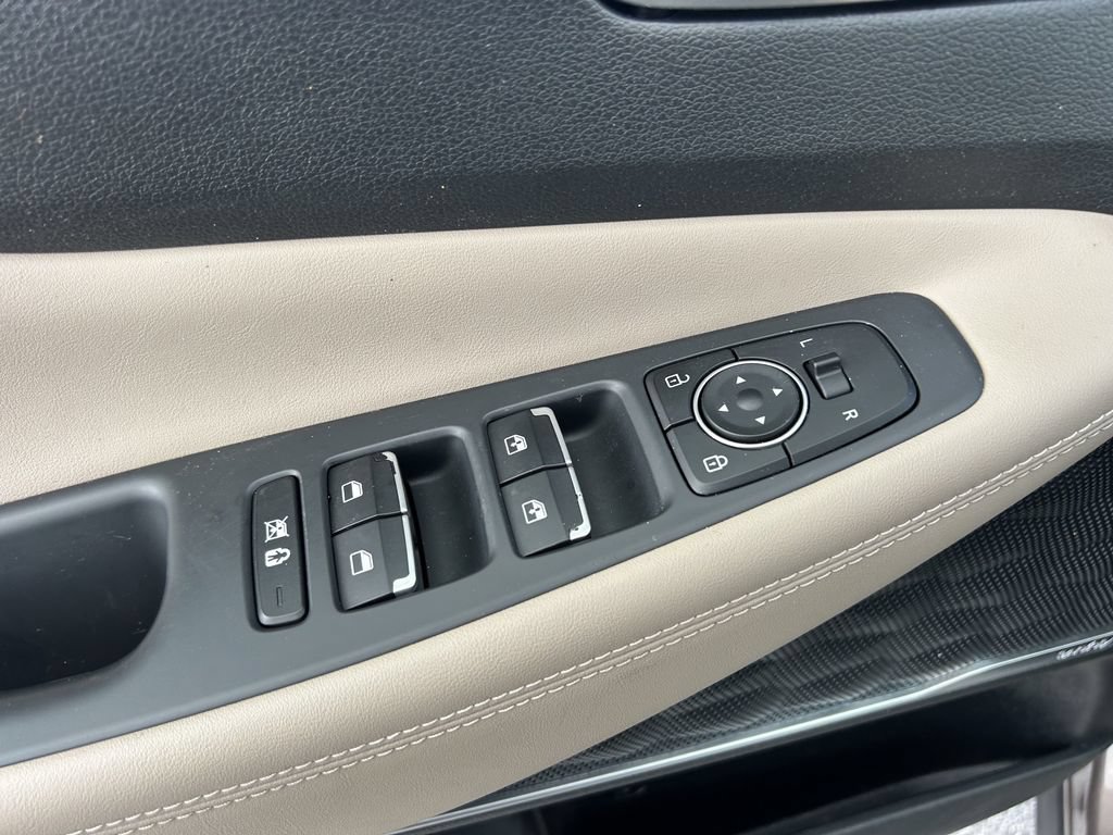 Used 2020 Hyundai Santa Fe Limited FWD image 23