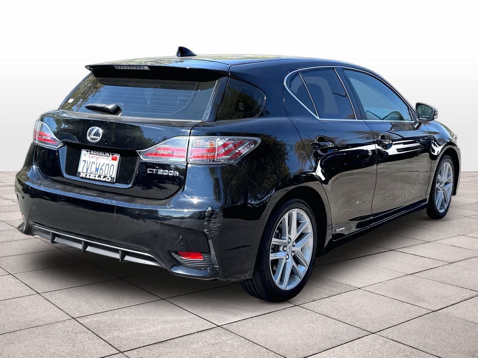 Used 2016 Lexus CT 200h w/ Accessory Package 2 FWD image 16