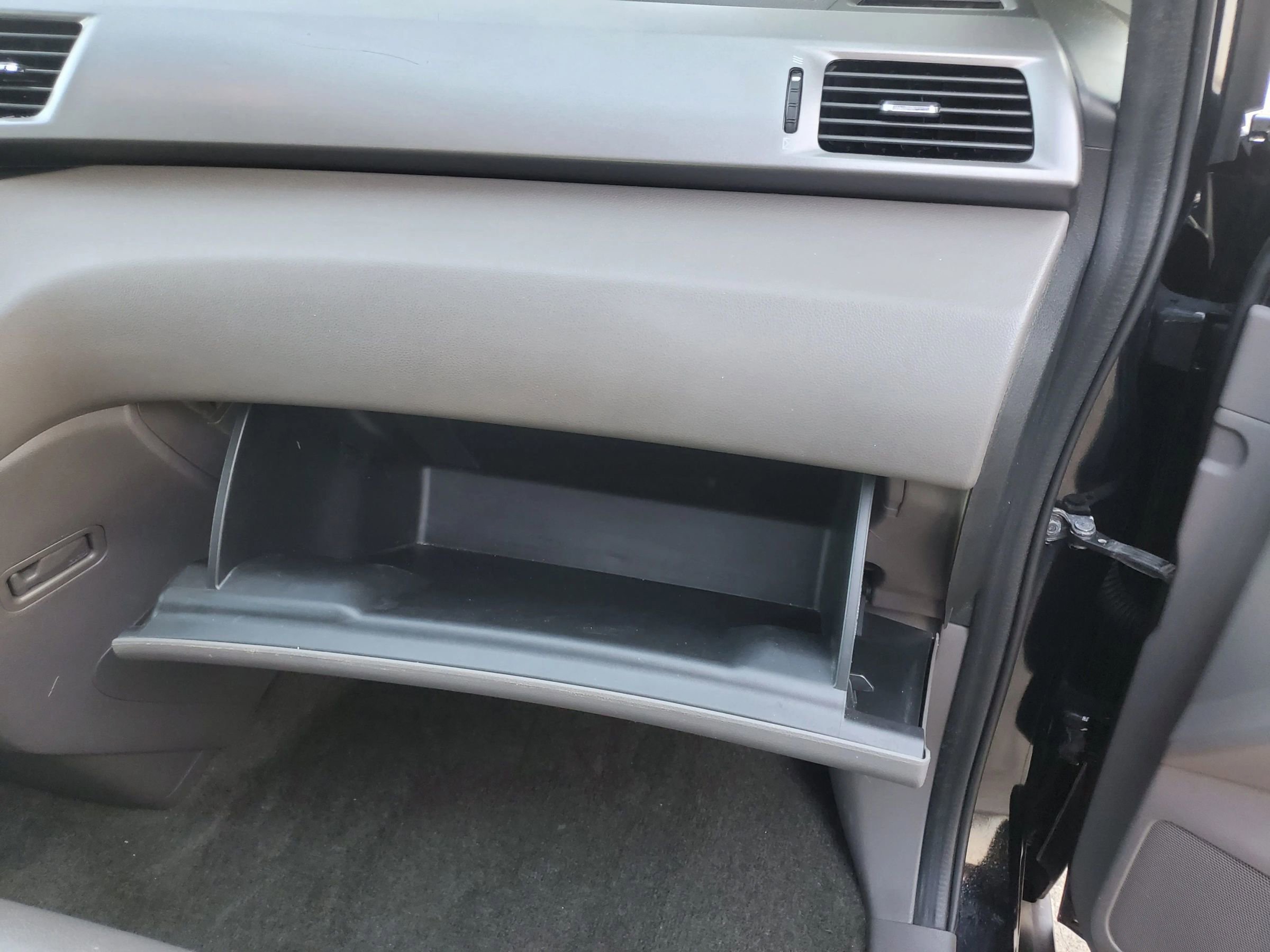 Used 2014 Honda Odyssey EX-L image 24