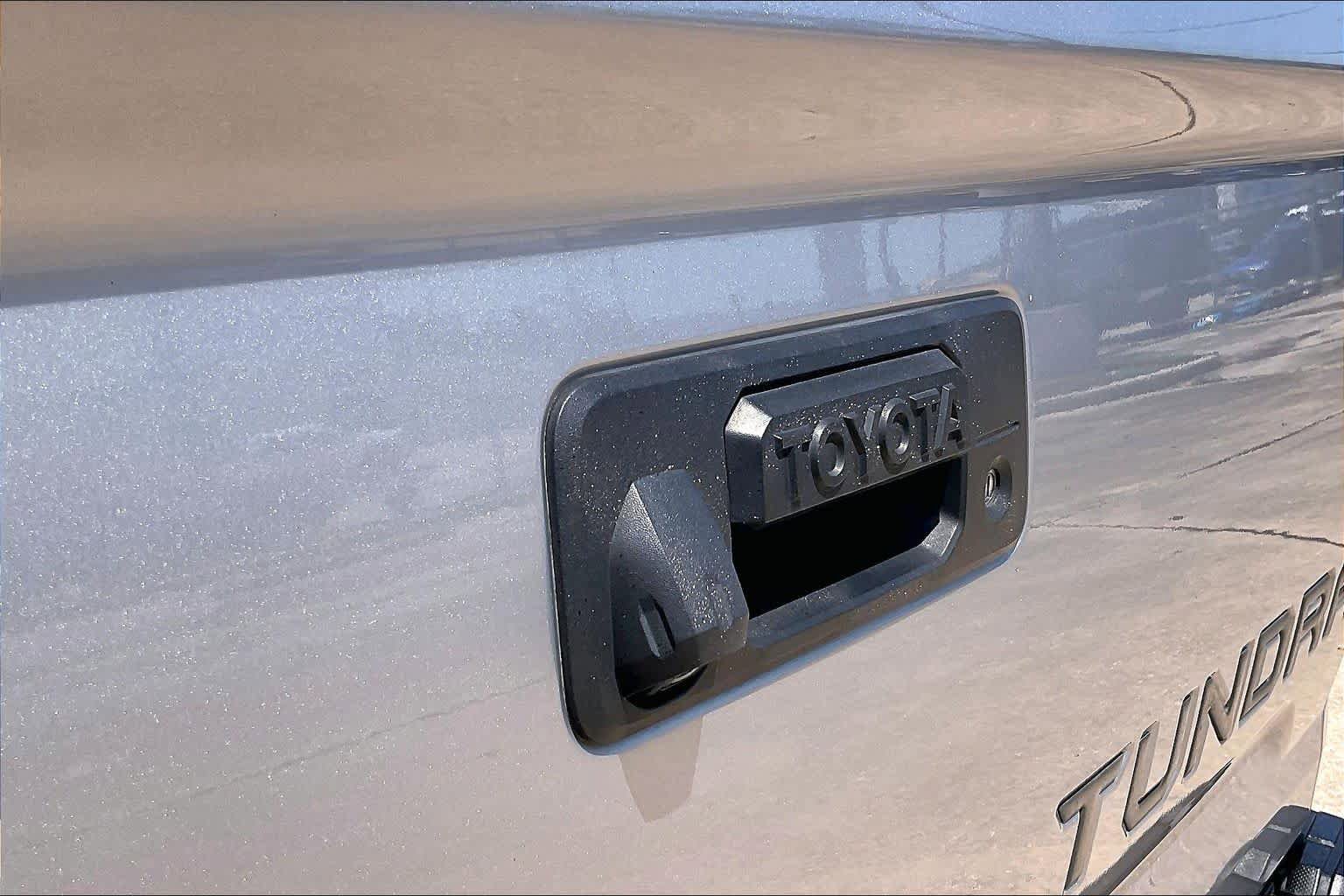 Used 2020 Toyota Tundra Limited w/ Limited Premium Package RWD image 31