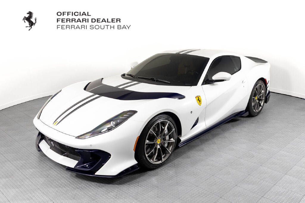 Used 2023 Ferrari 812 Competizione RWD image 1