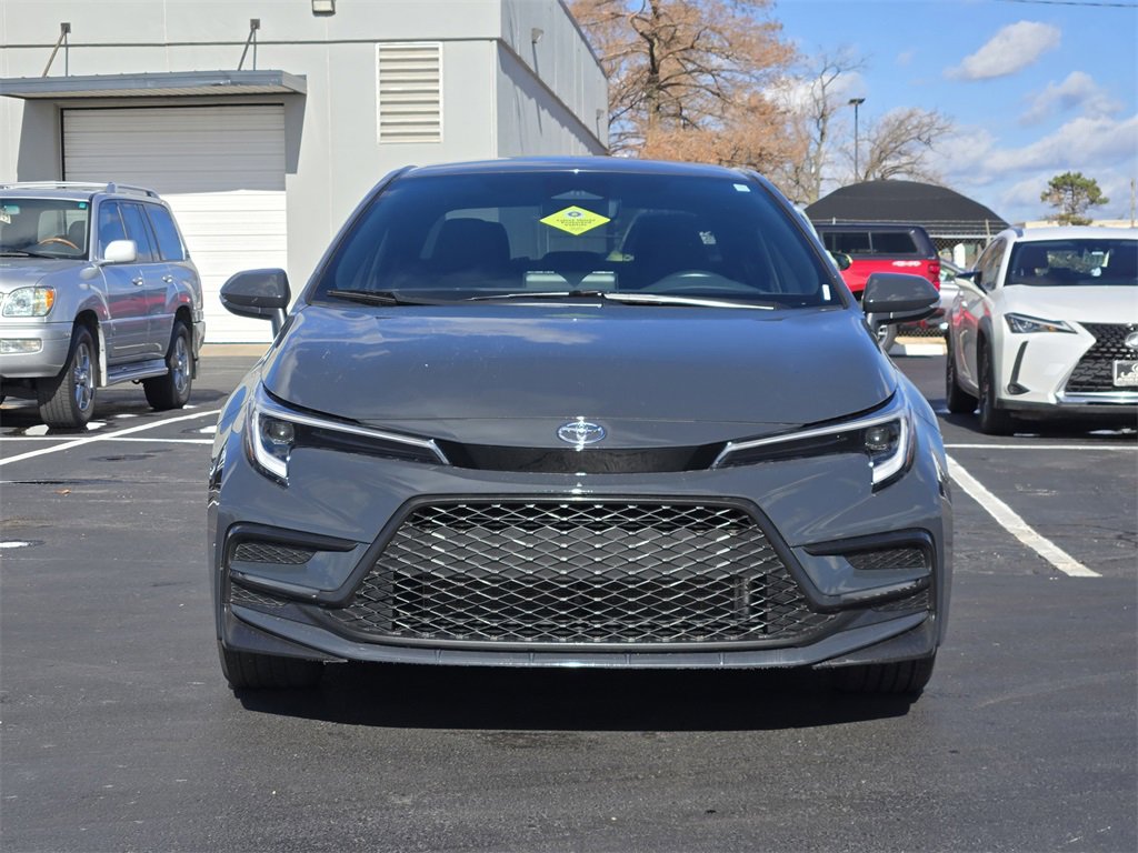 Used 2023 Toyota Corolla SE image 2