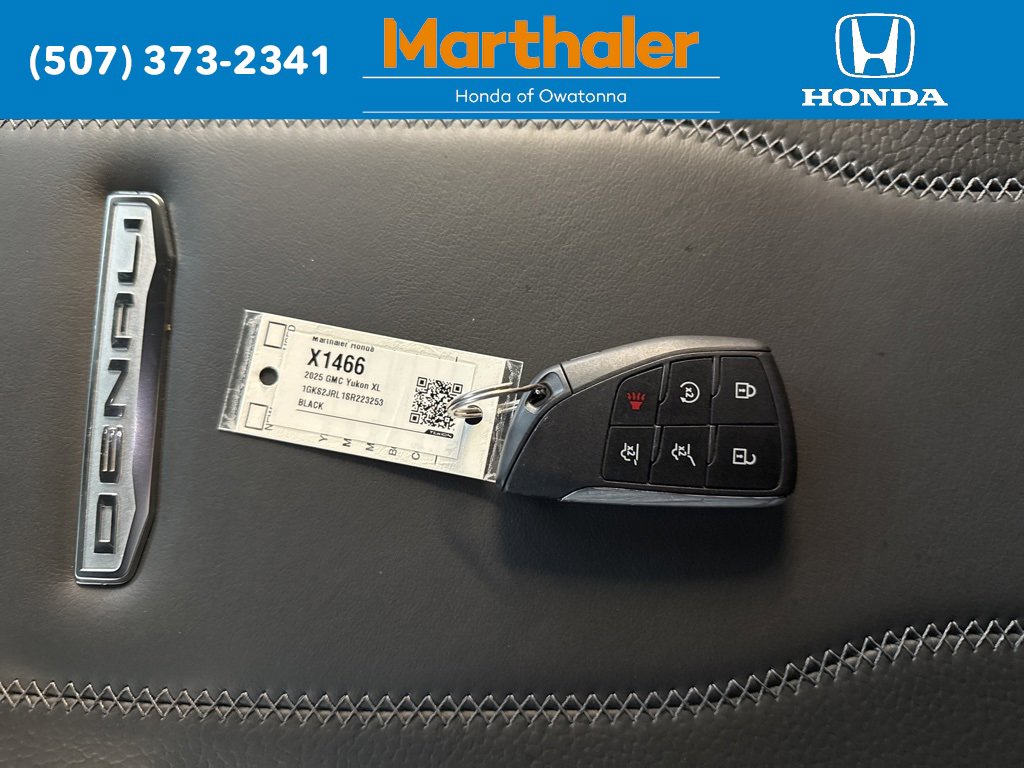 Used 2025 GMC Yukon XL Denali image 29