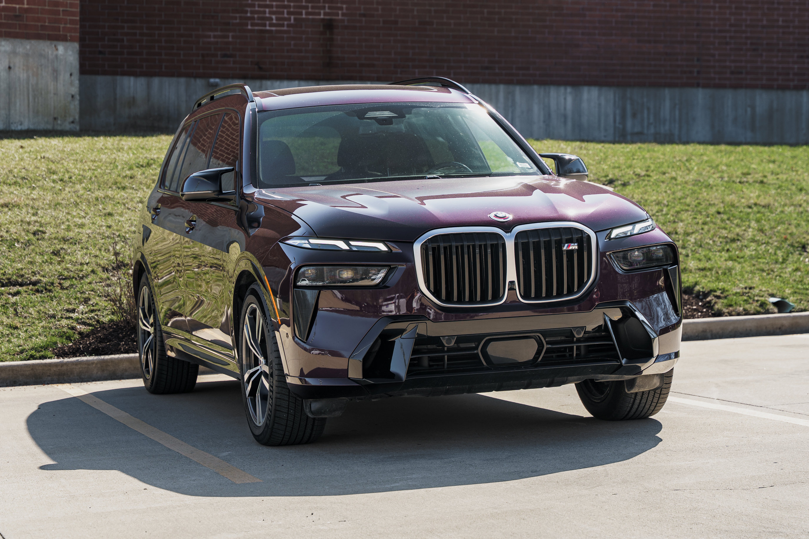 Used 2023 BMW X7 M60i w/ Executive Package image 2