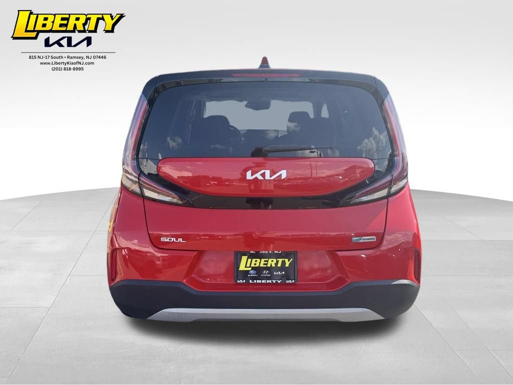Used 2023 Kia Soul EX FWD image 6