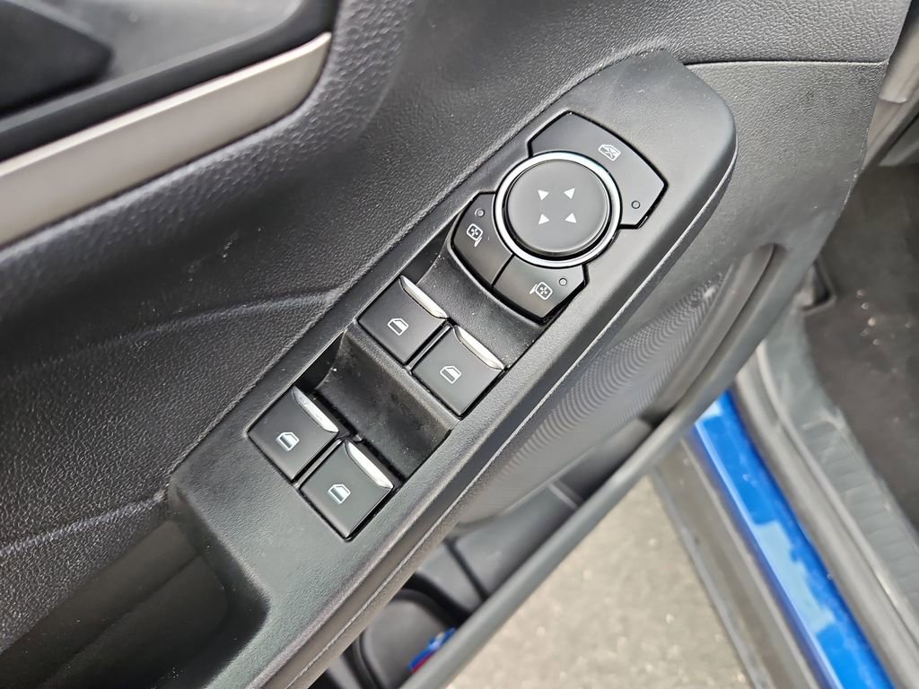 Used 2022 Ford Escape SE image 25