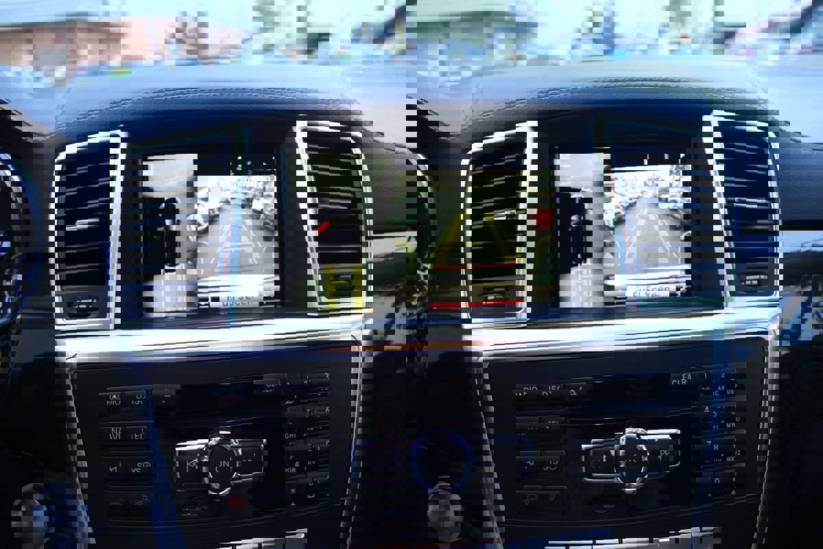 Used 2016 Mercedes-Benz GL 450 4MATIC image 31