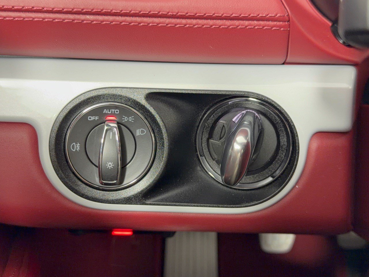 Certified 2025 Porsche 718 Cayman S RWD image 20