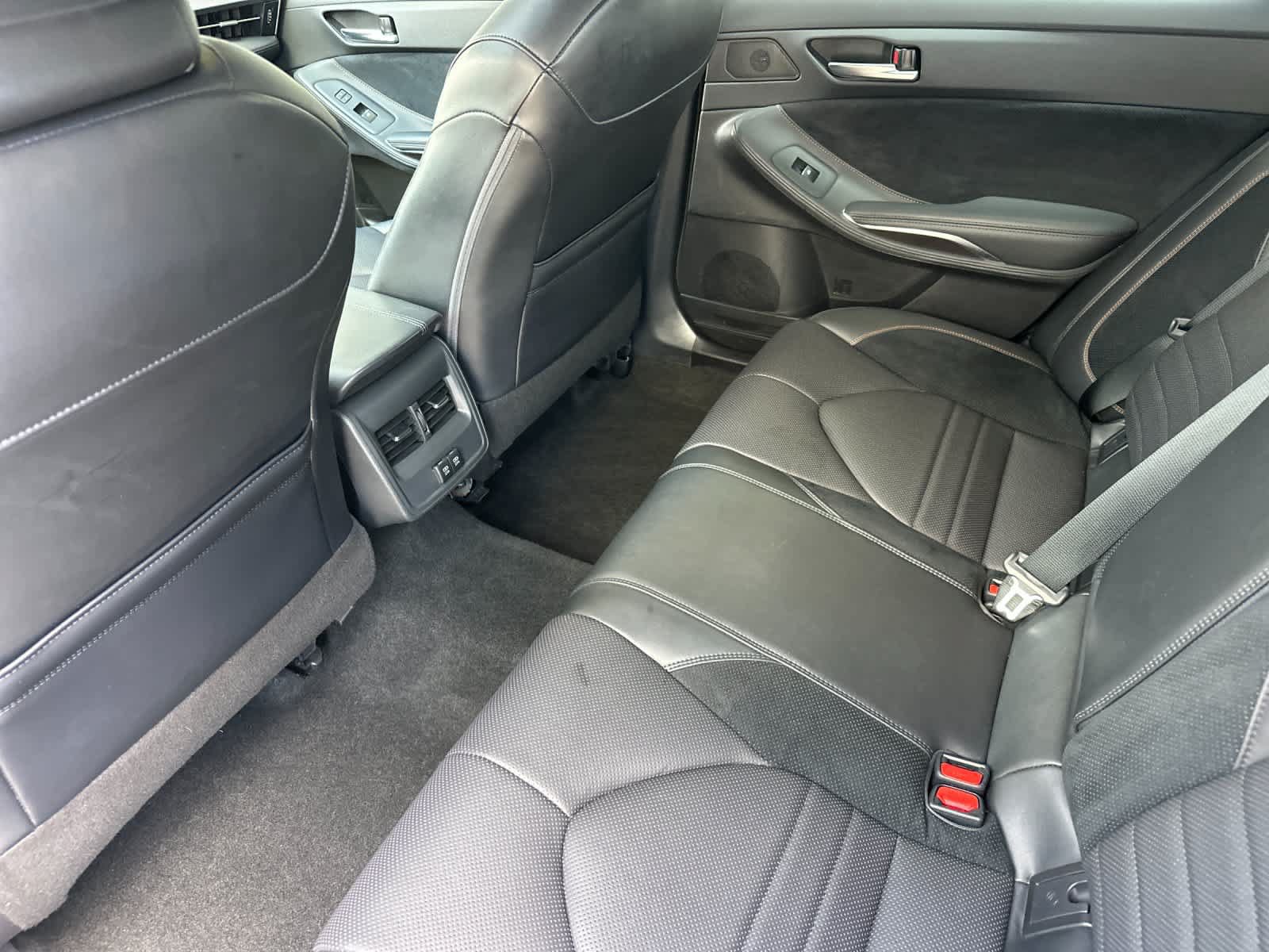 Used 2019 Toyota Avalon XSE w/ All Weather Liner Package FWD image 4
