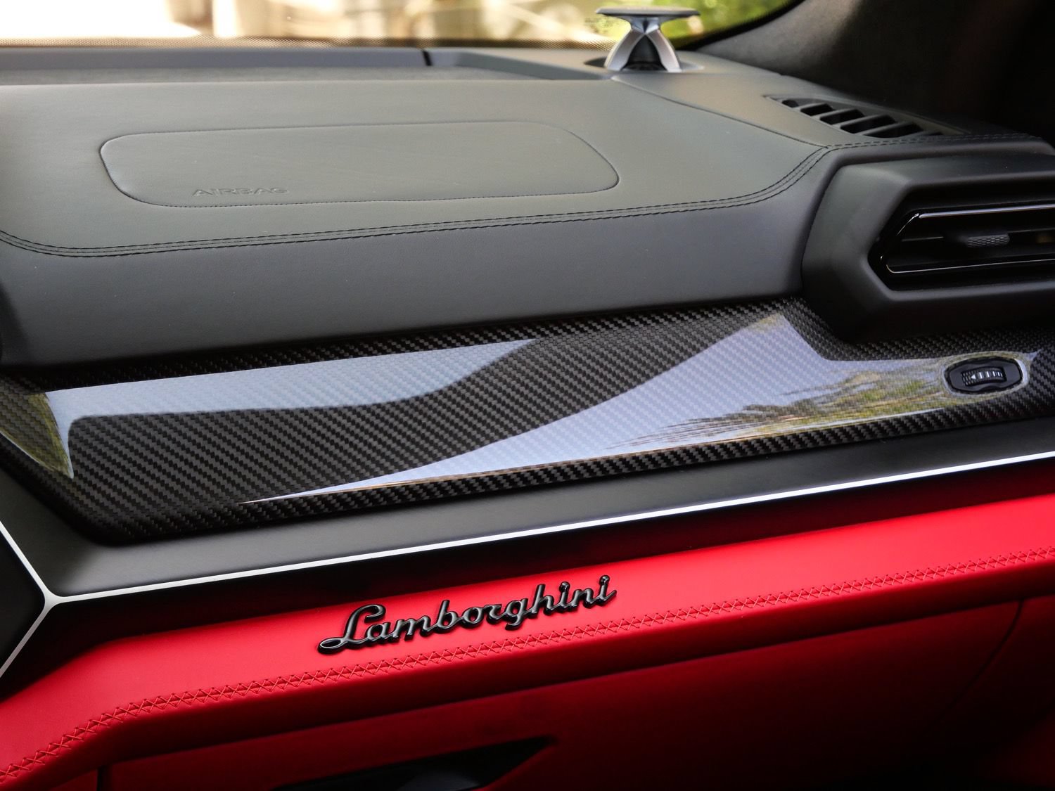 Used 2025 Lamborghini Urus S AWD/4WD image 21