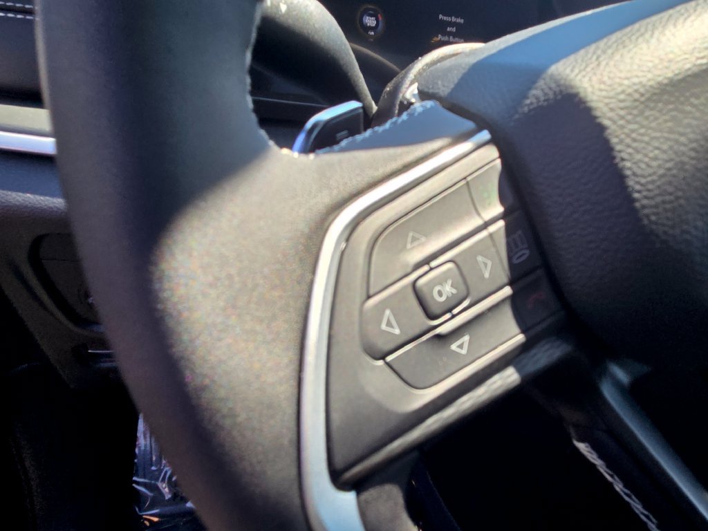 Used 2025 Jeep Grand Cherokee Altitude AWD/4WD image 18