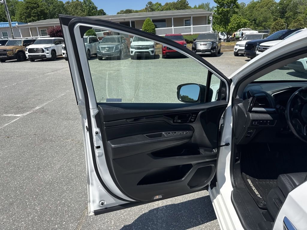 Used 2023 Honda Odyssey Touring image 29