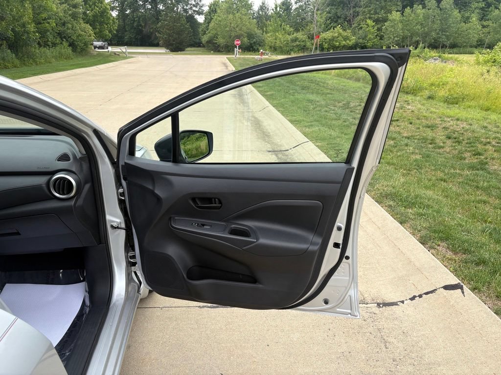 Used 2025 Nissan Versa S w/ Trunk Package FWD image 24