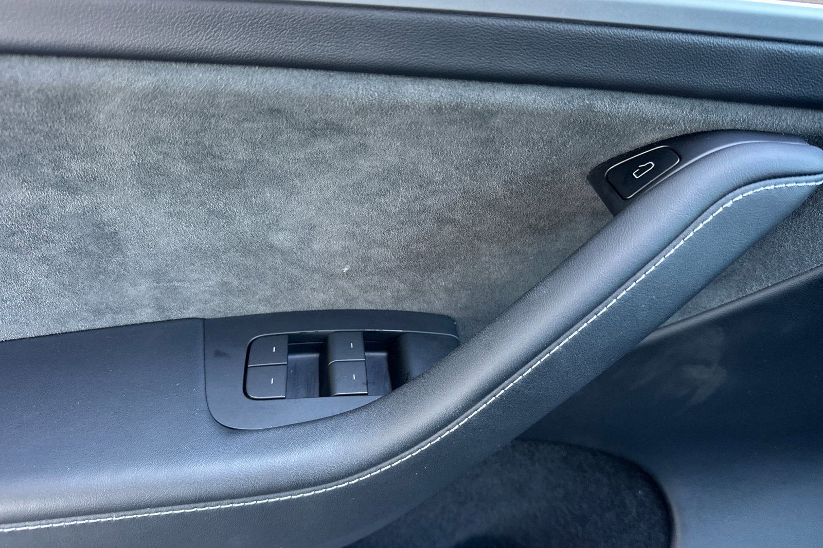 Used 2023 Tesla Model Y Long Range AWD/4WD image 11