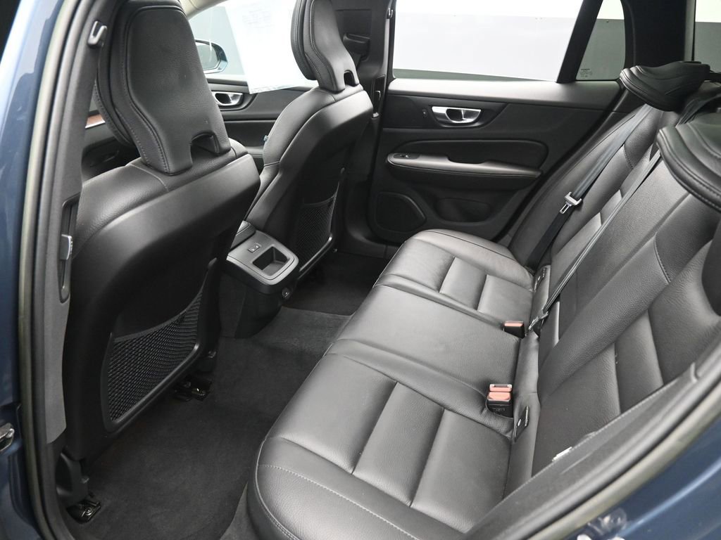 Used 2023 Volvo V60 B5 Cross Country Plus w/ Climate Package image 24