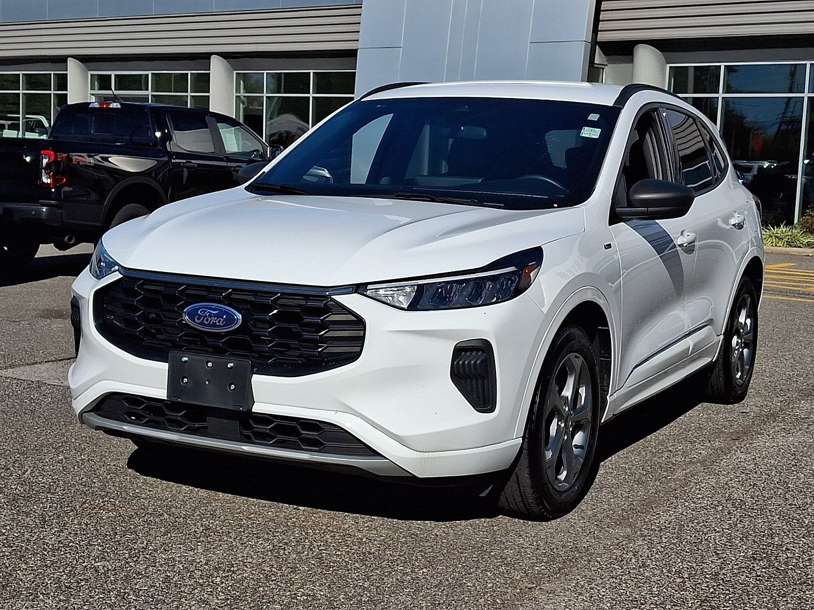 Used 2023 Ford Escape ST-Line w/ Tech Pack #1 AWD/4WD image 4