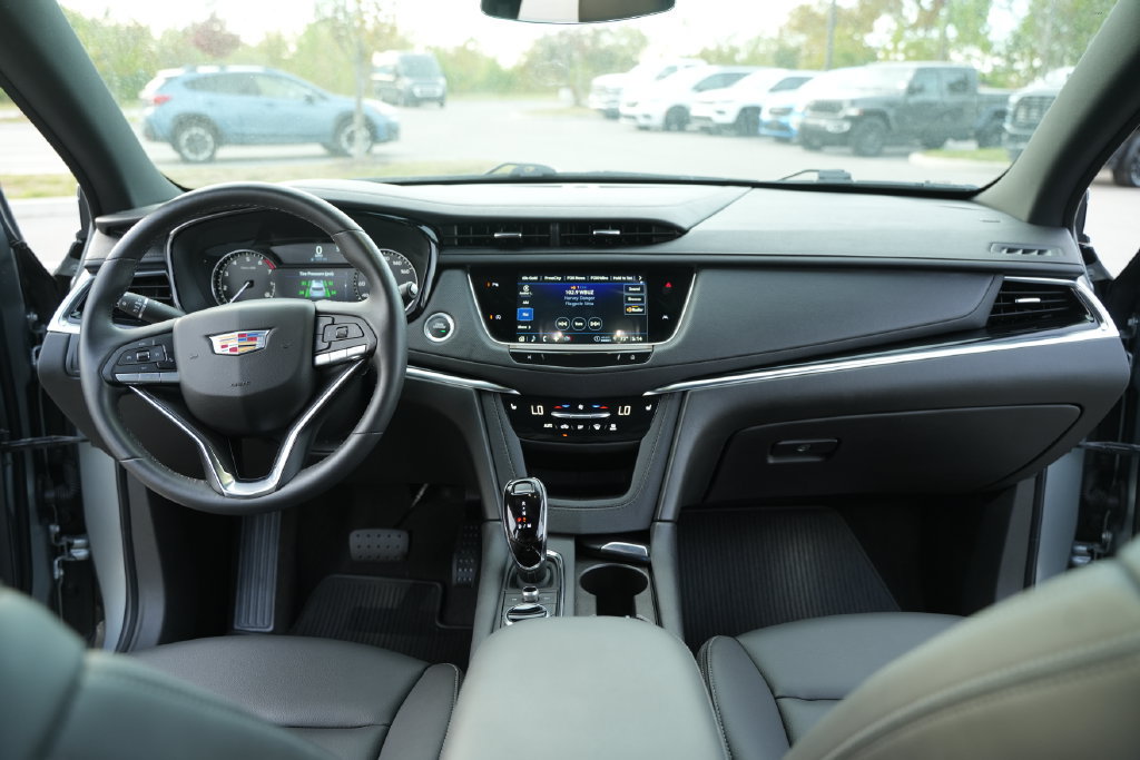 Used 2024 Cadillac XT6 Luxury AWD/4WD image 28
