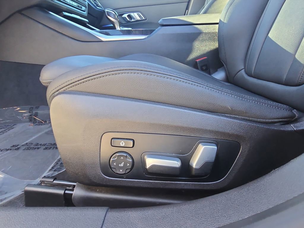 Used 2021 BMW 330i Sedan w/ Convenience Package image 30