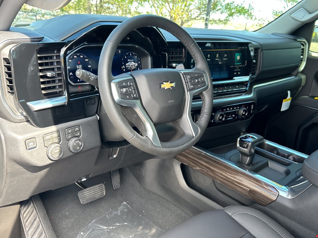 New 2026 Chevrolet Silverado 1500 LT w/ Z71 Off-Road Package AWD/4WD image 7