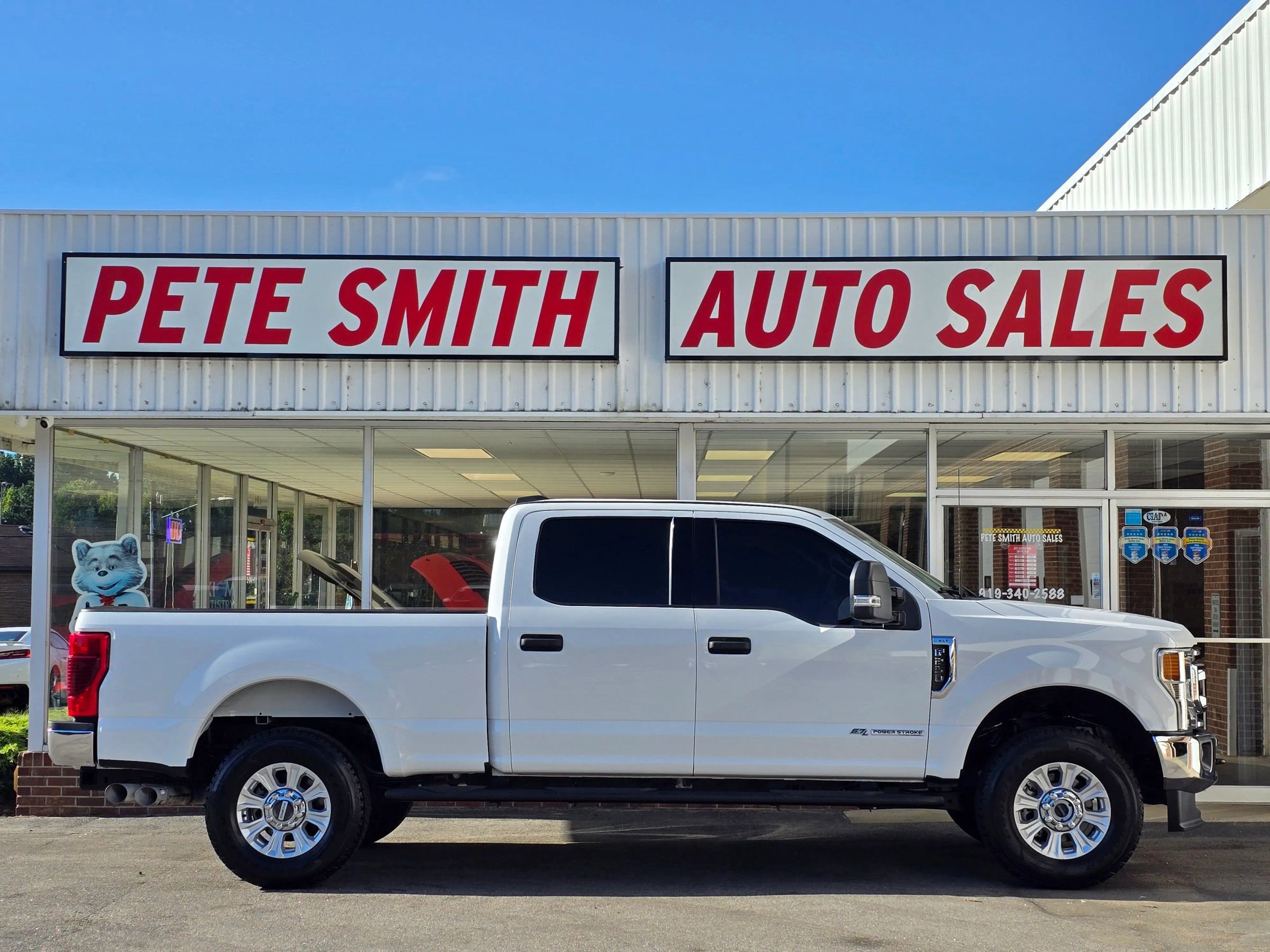 Used 2022 Ford F250 XLT w/ XLT Value Package image 2