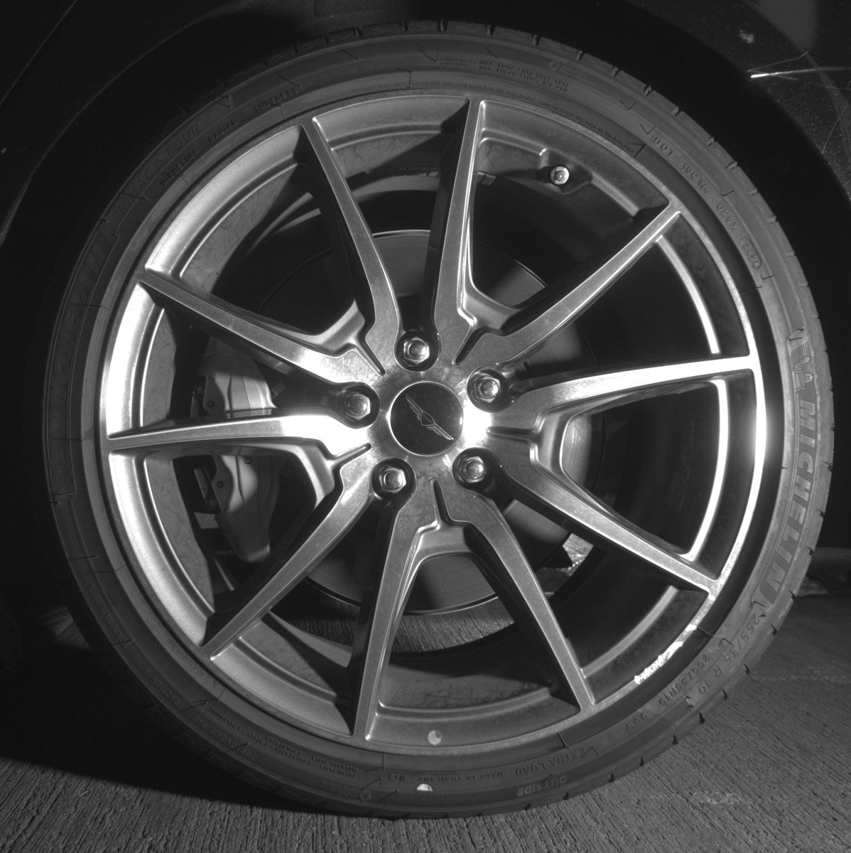 Used 2025 Genesis G70 2.5T image 14