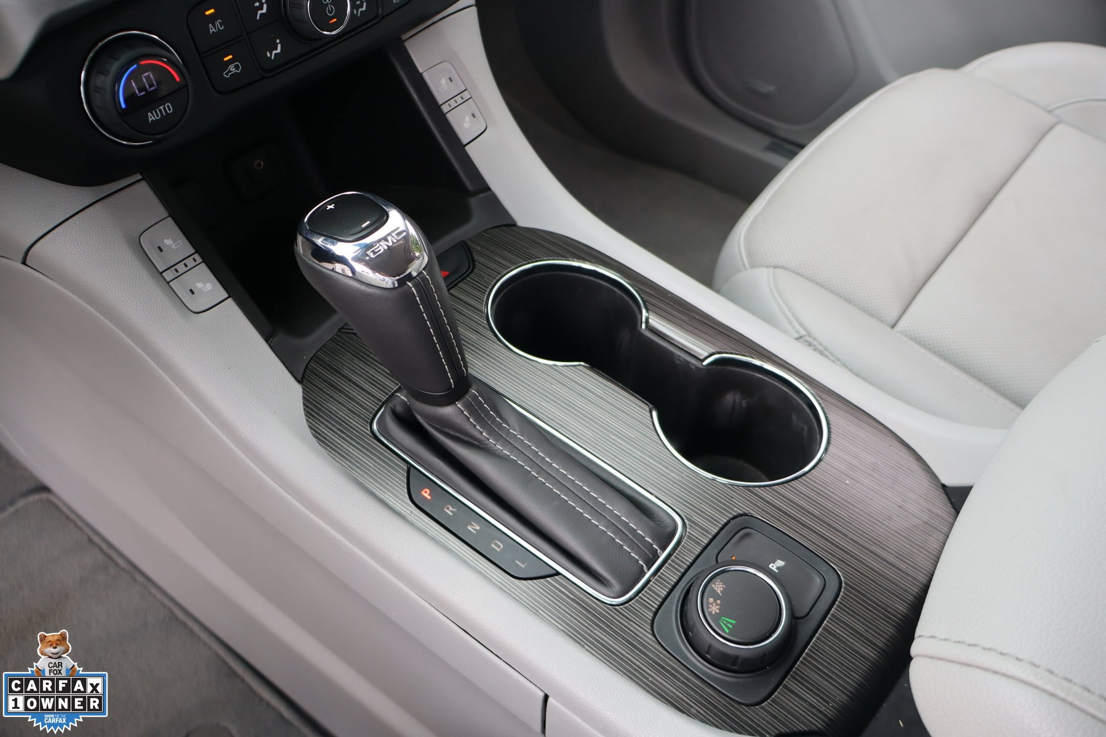 Used 2017 GMC Acadia SLT FWD image 19